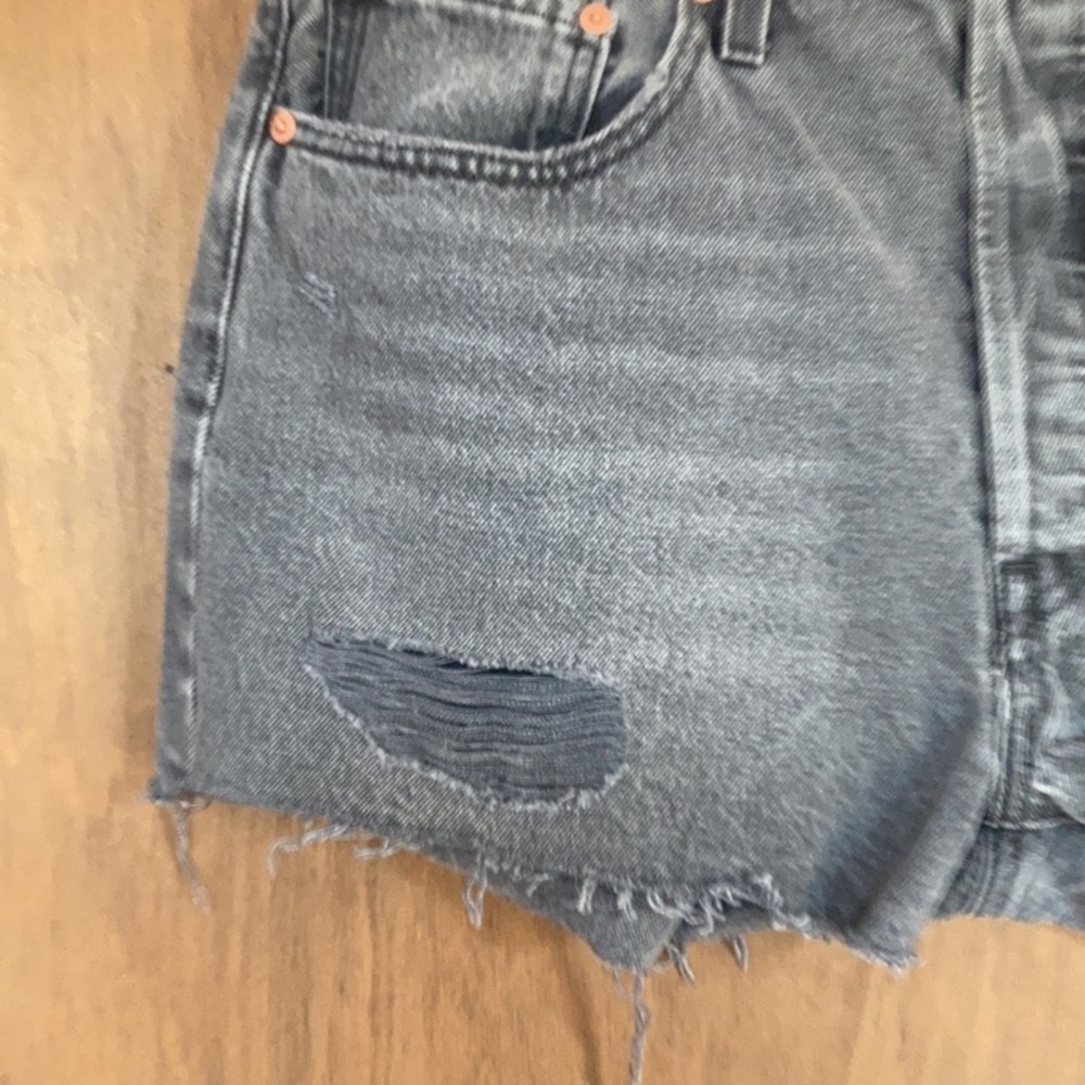 Levi’s 501 jean short distressed high rise 501 jean cotton cutoff denim short 32 - Picture 5 of 17